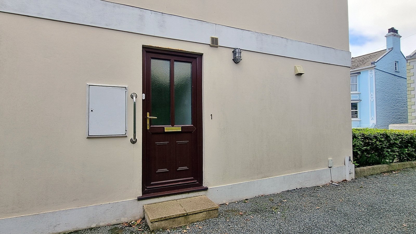 1 Mandeville Court photo 2