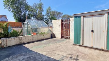 Hughbet photo 18