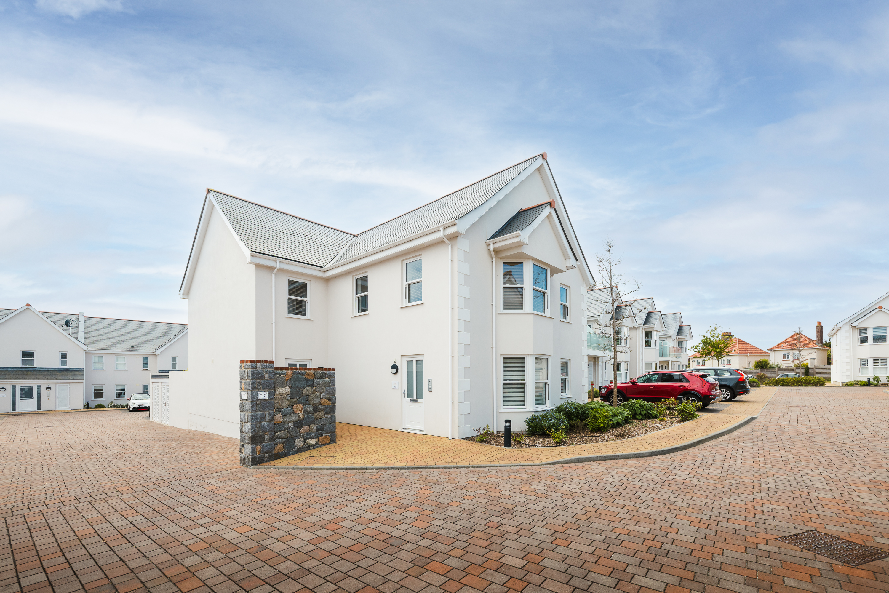 34, Braye Gardens photo 2