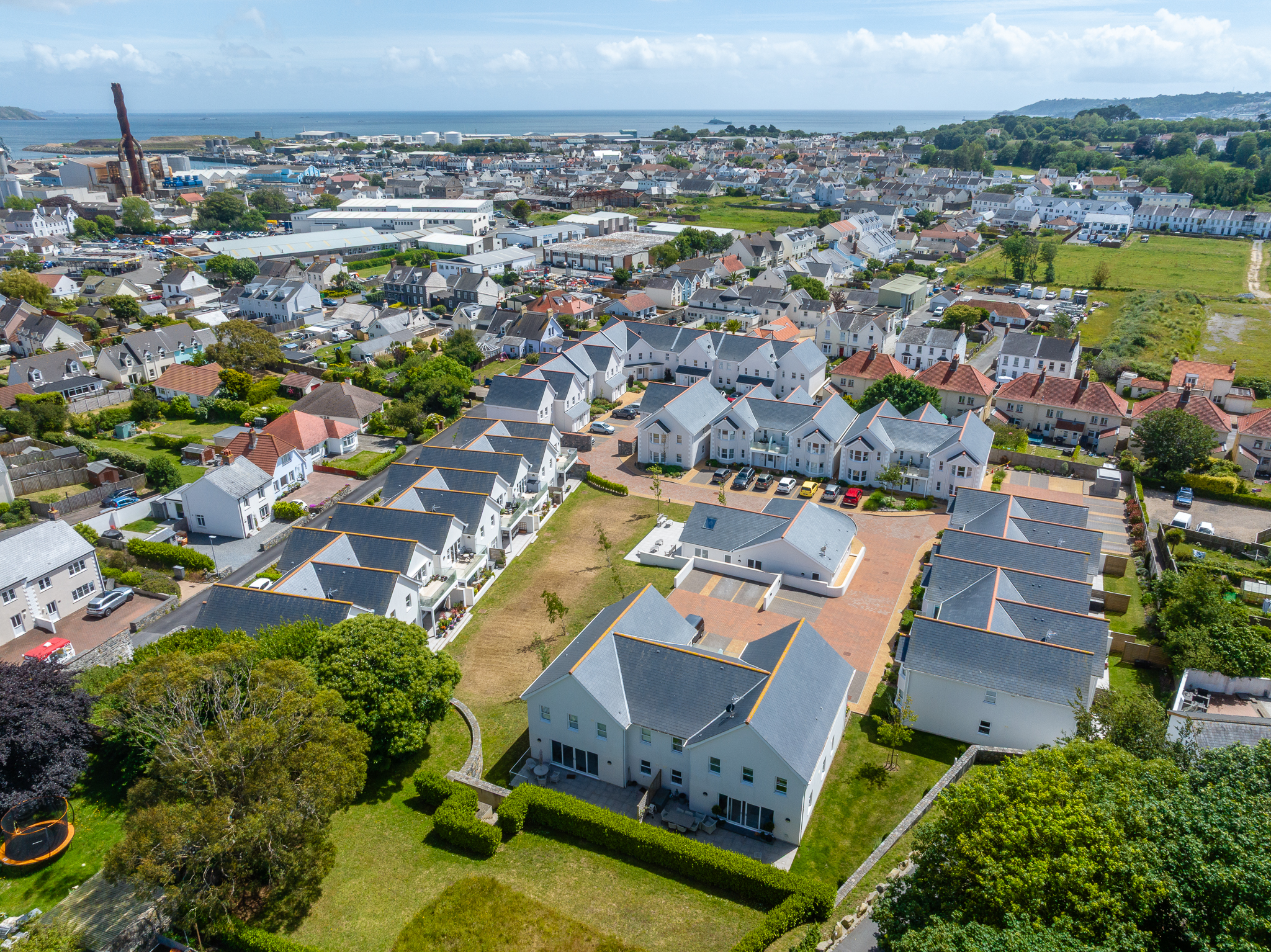 34, Braye Gardens photo 16