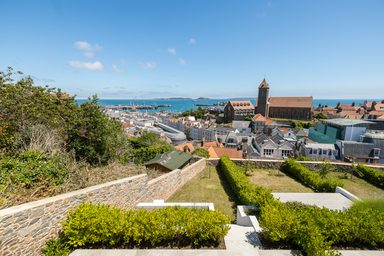 4, Clifton Crest photo 32