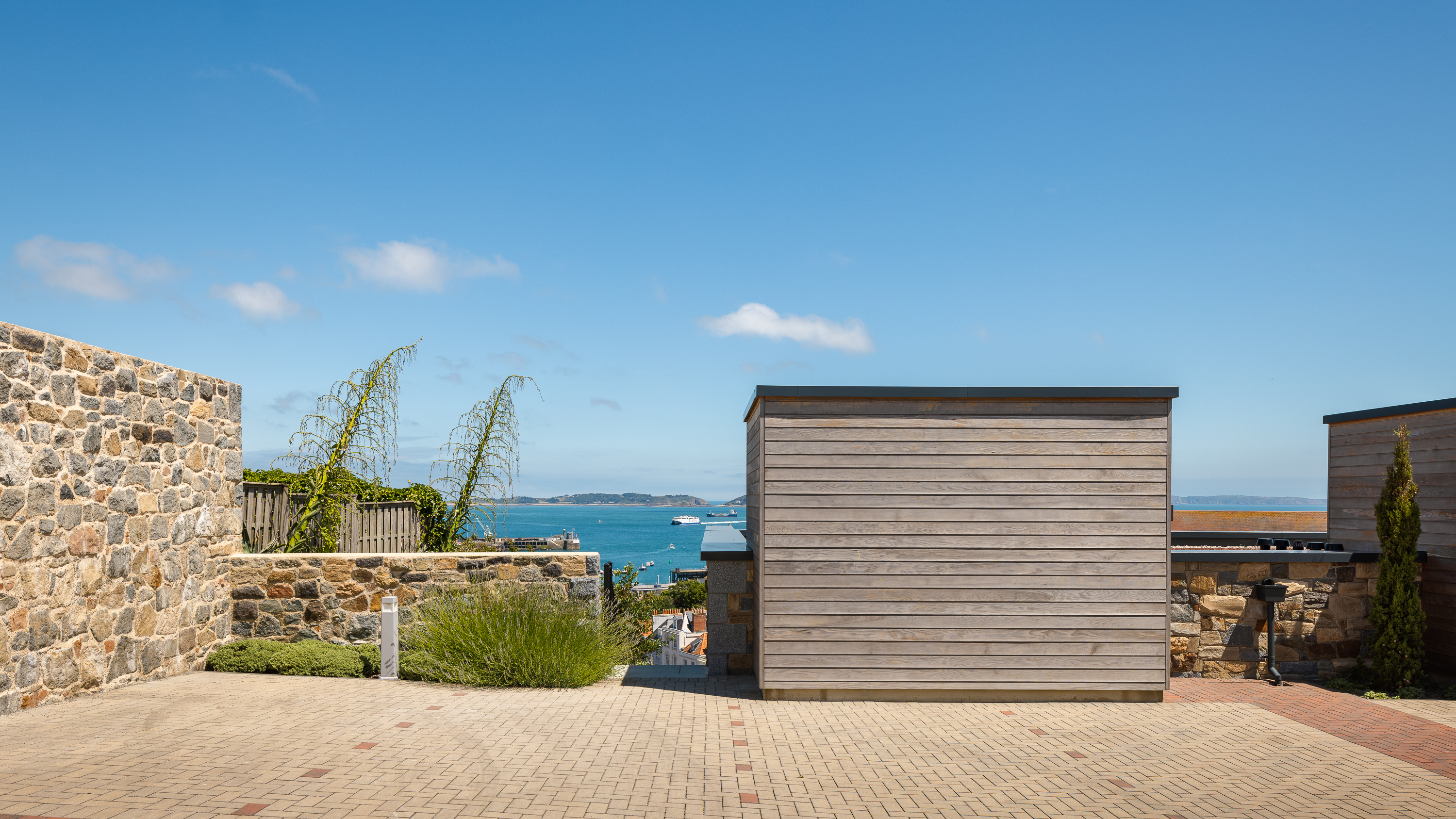 4, Clifton Crest photo 4