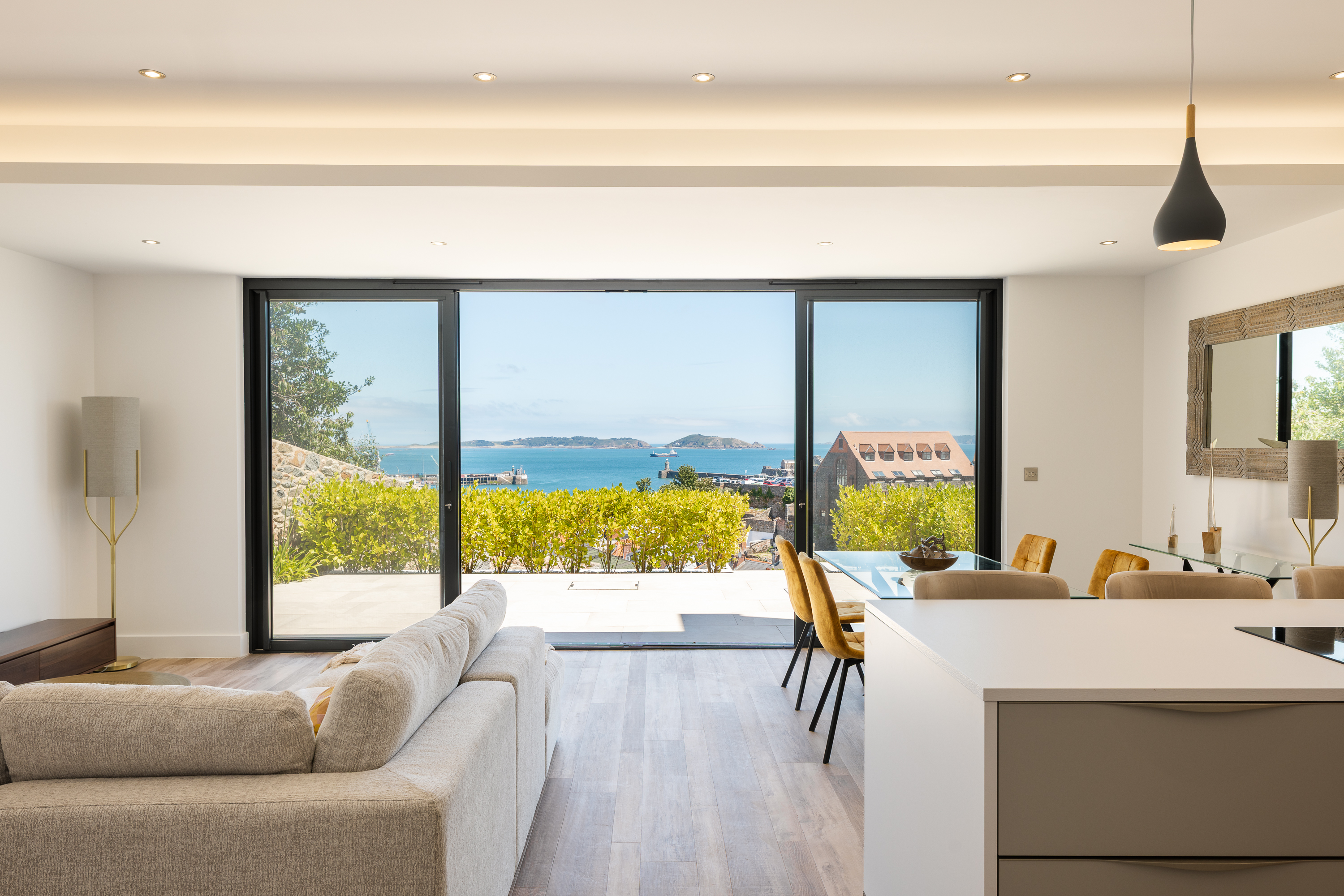 4, Clifton Crest photo 1