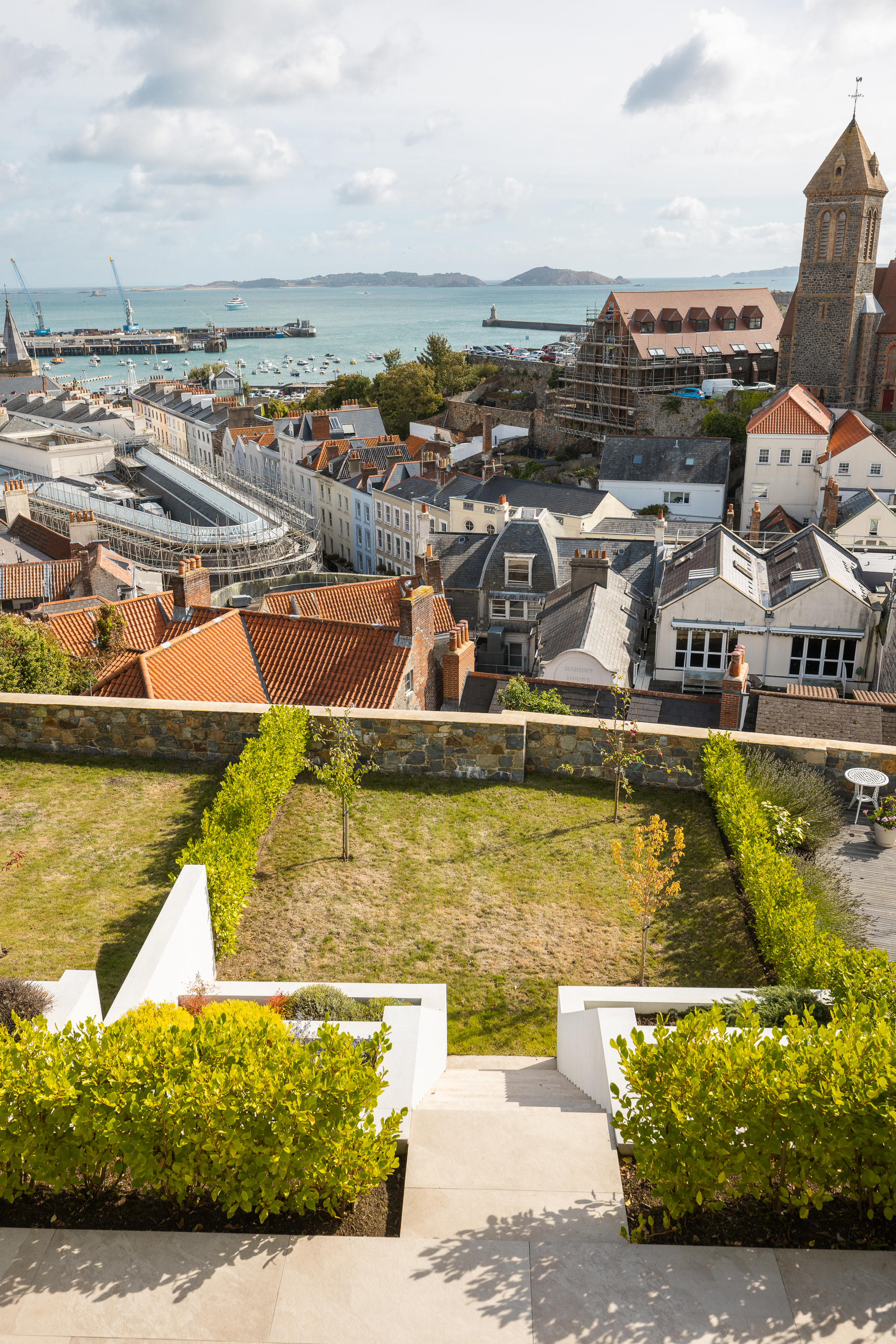 2, Clifton Crest photo 46