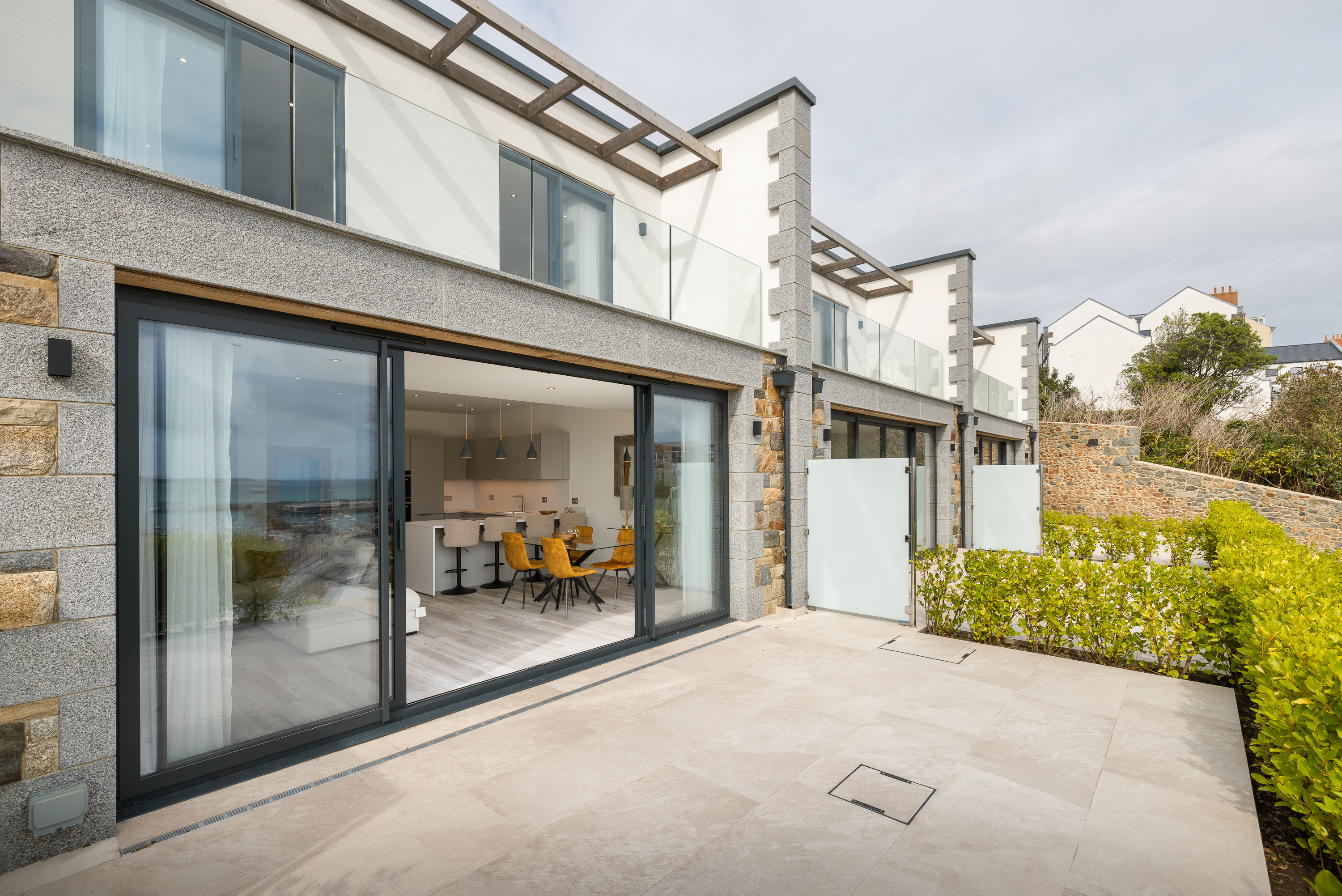 2, Clifton Crest photo 44