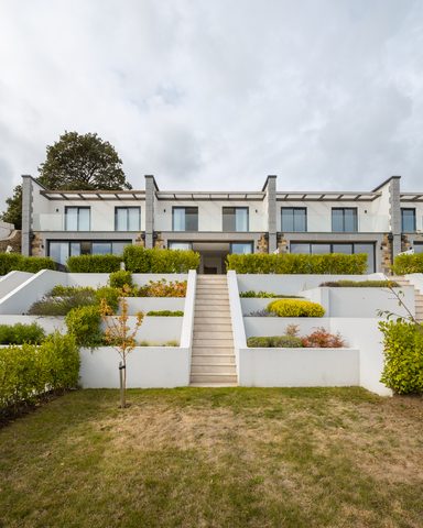 2, Clifton Crest photo 49