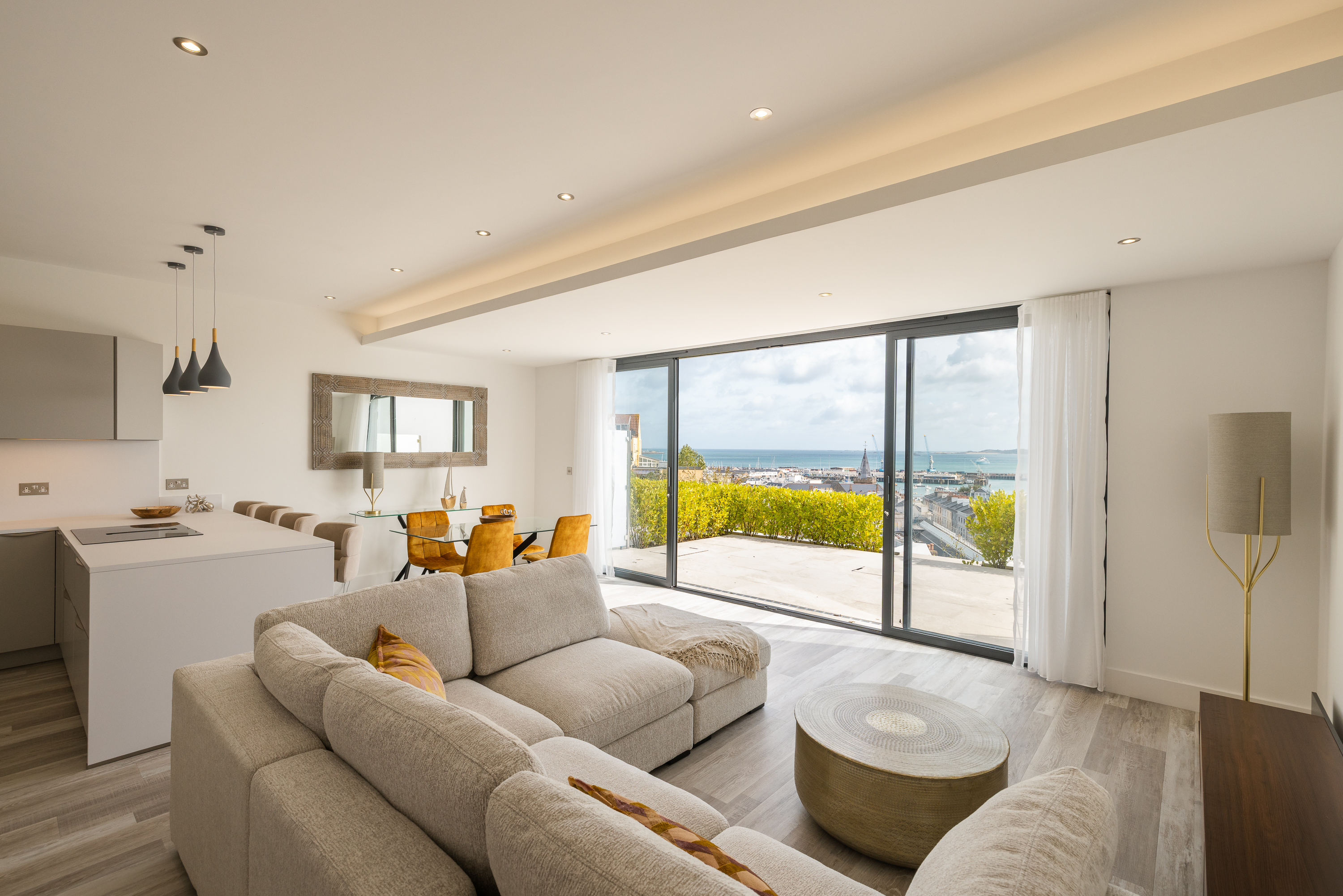 2, Clifton Crest photo 10