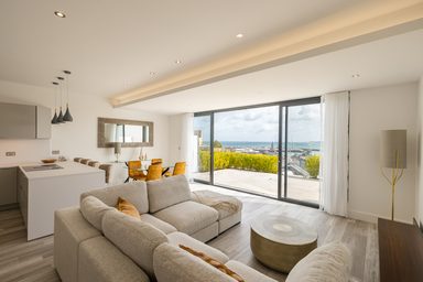 2, Clifton Crest photo 10