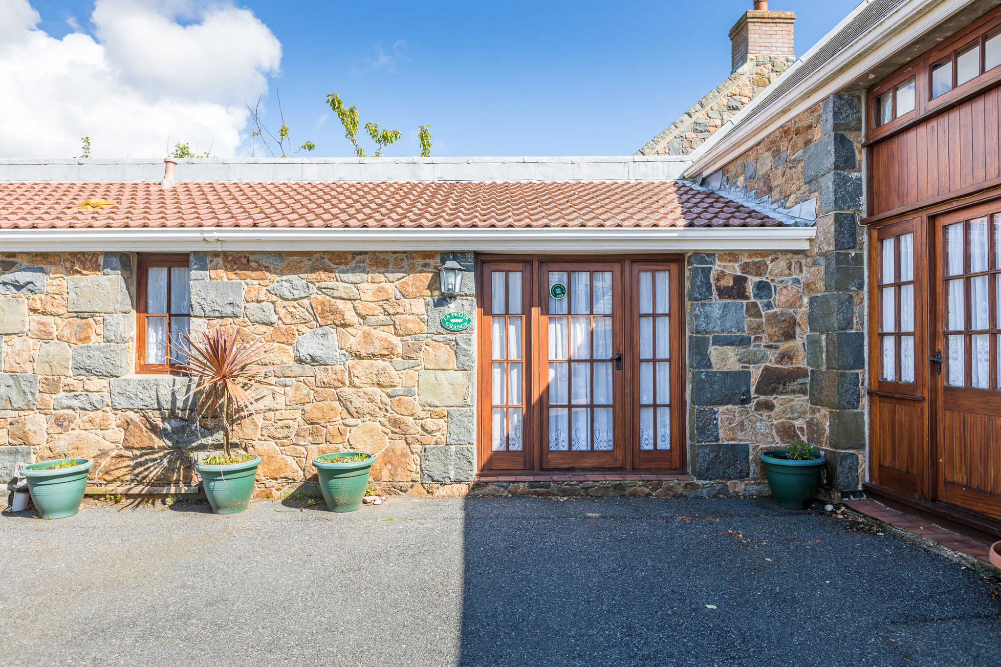 La Petite Grange (Short Term Let) photo 3