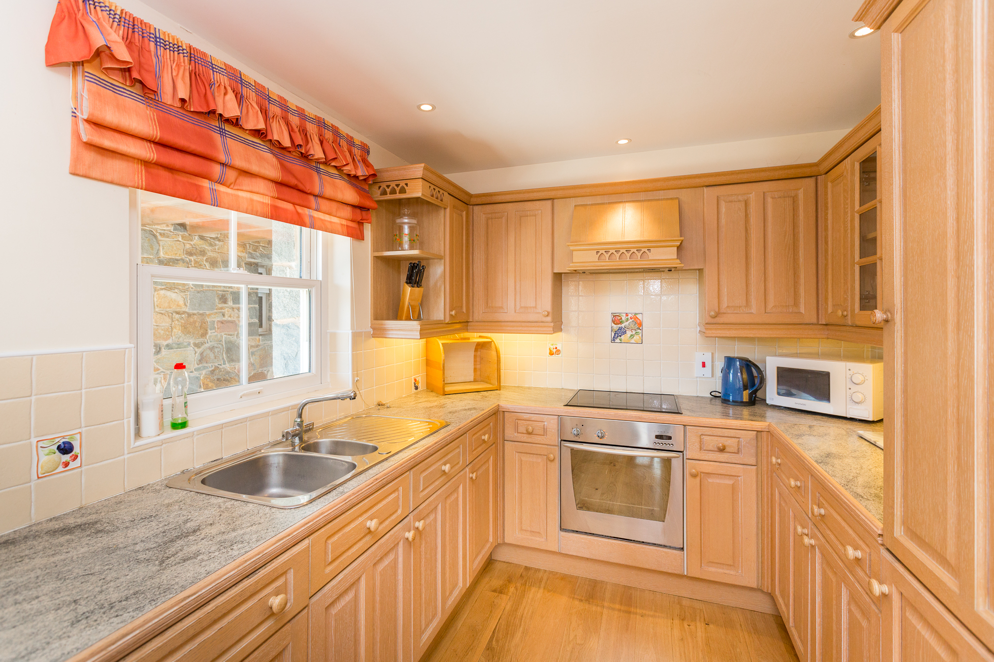 Le Faucon Cottage (Short Term Let) photo 6