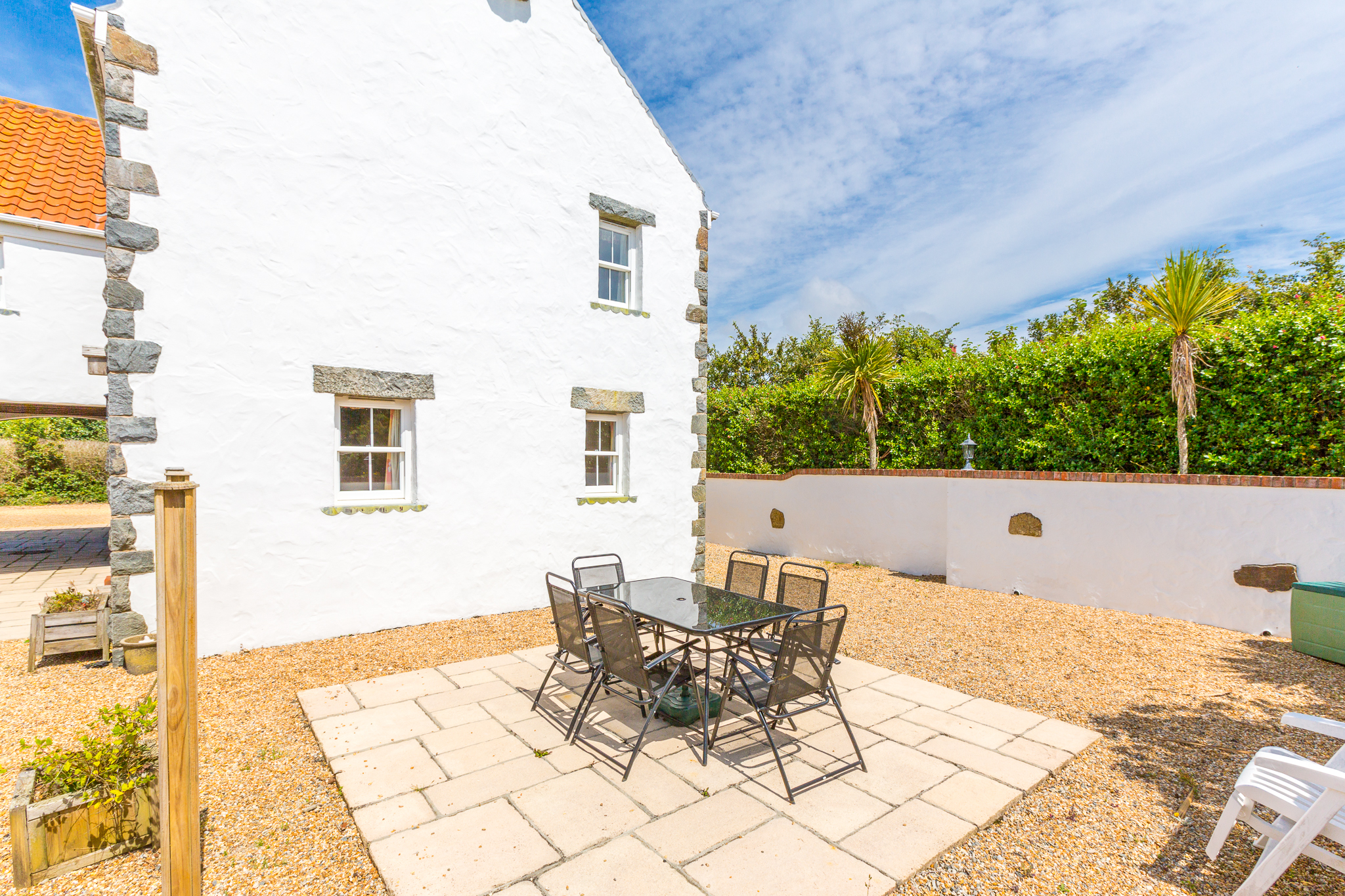 Le Faucon Cottage (Short Term Let) photo 17