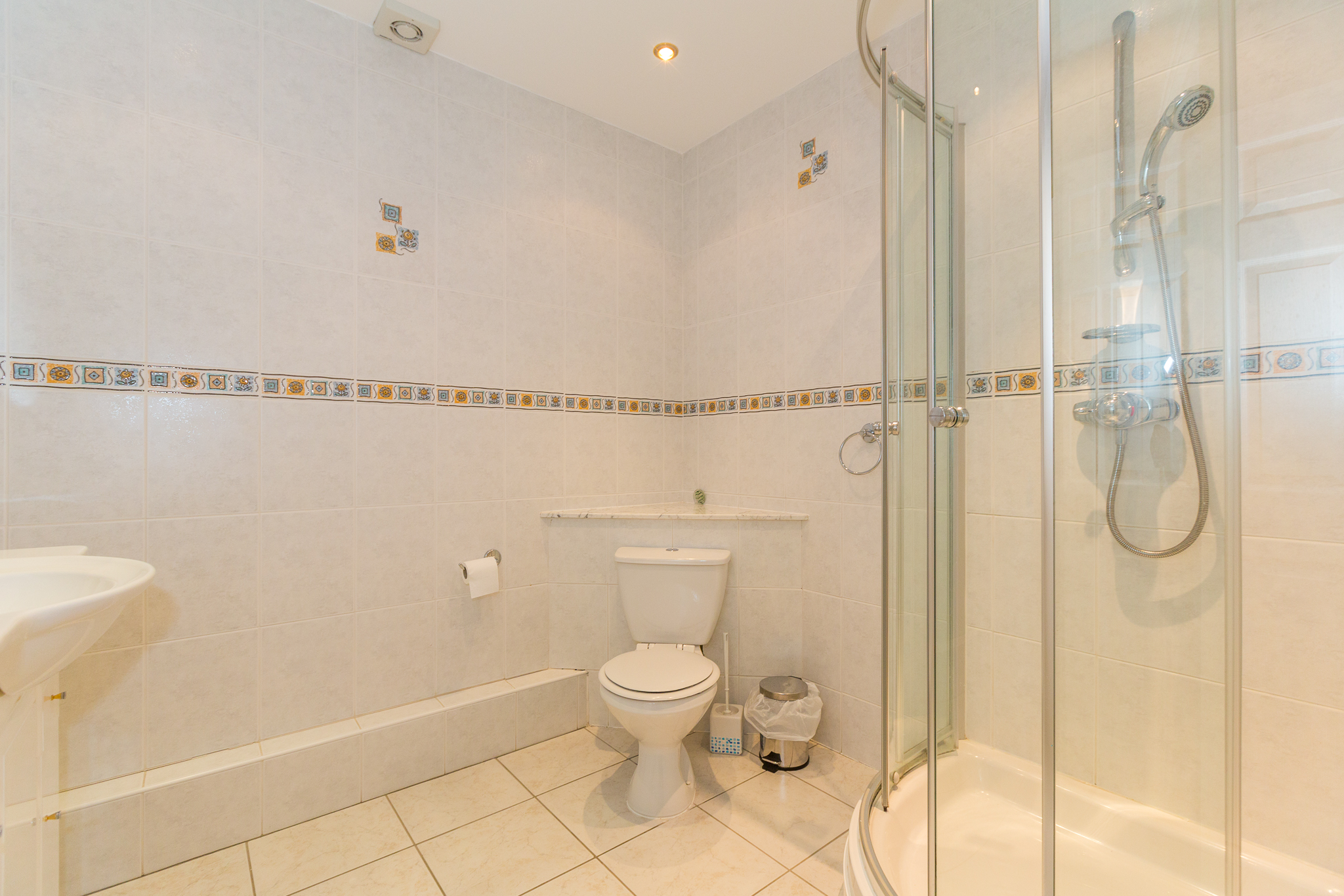 Le Faucon Cottage (Short Term Let) photo 16