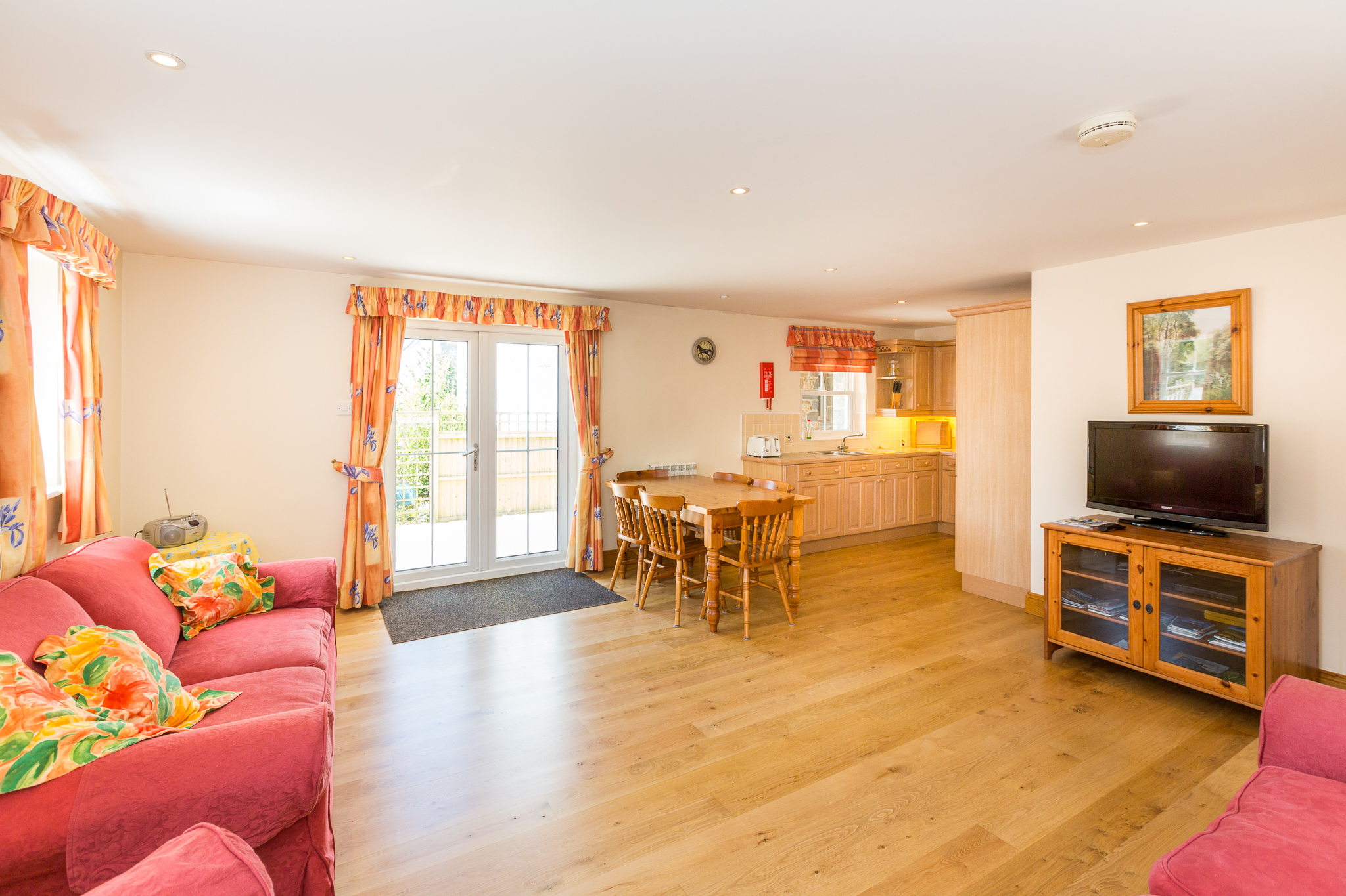 Le Faucon Cottage (Short Term Let) photo 5
