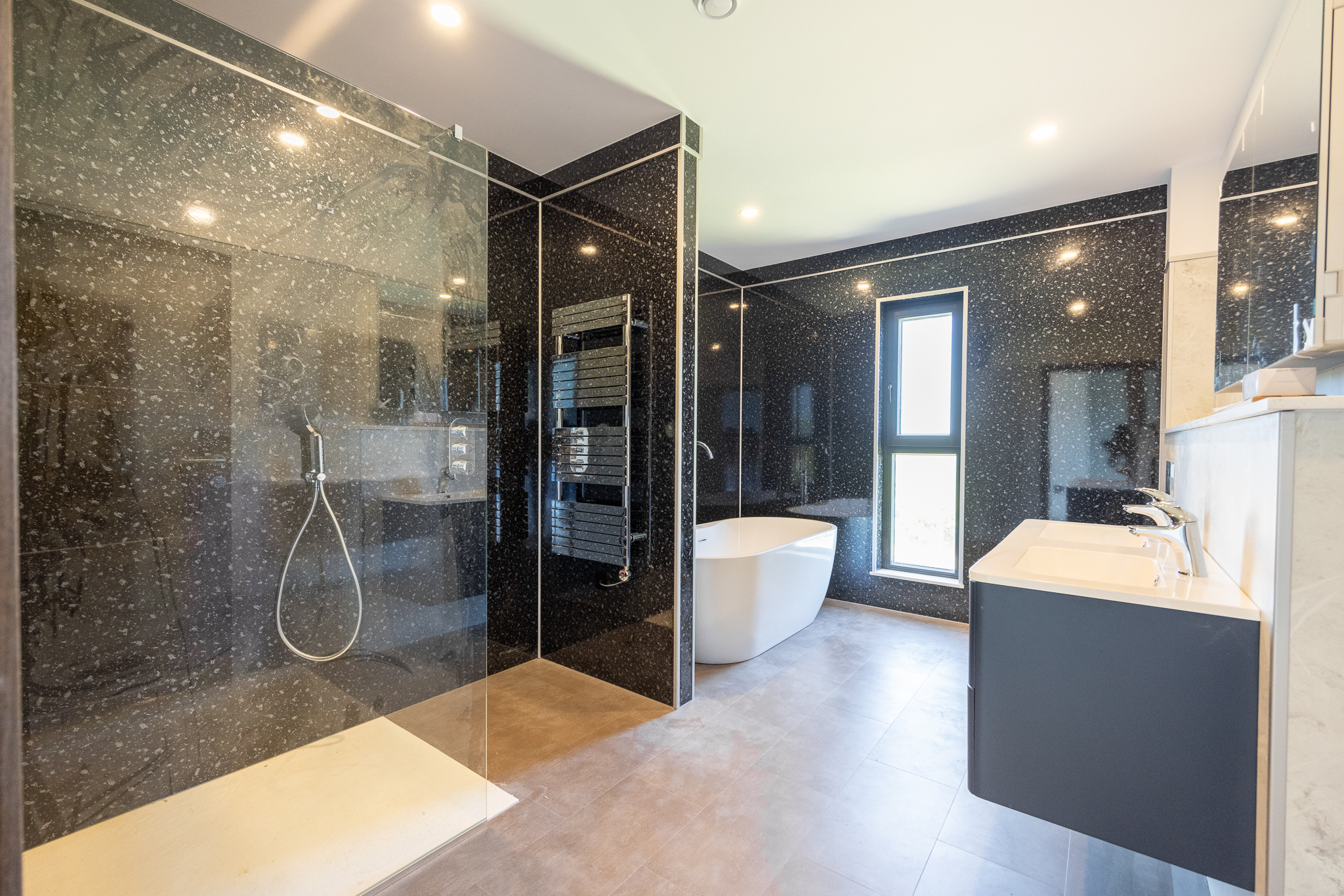 Stunning New House photo 39