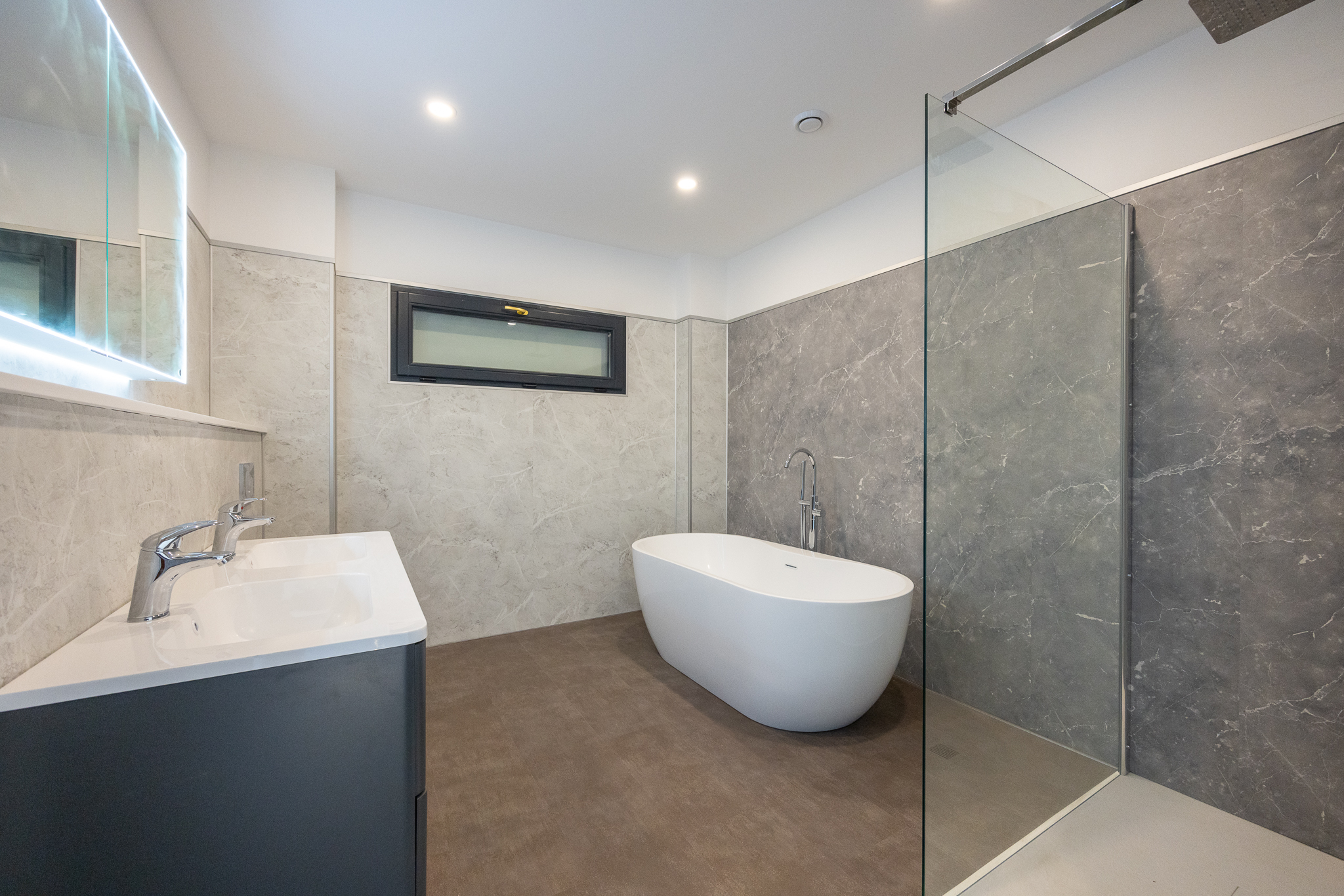 Stunning New House photo 60