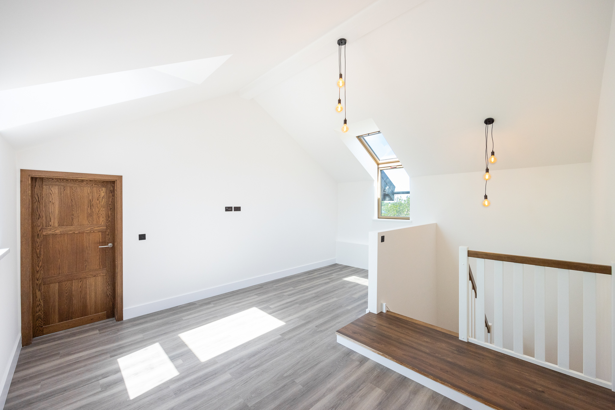 Stunning New House photo 24