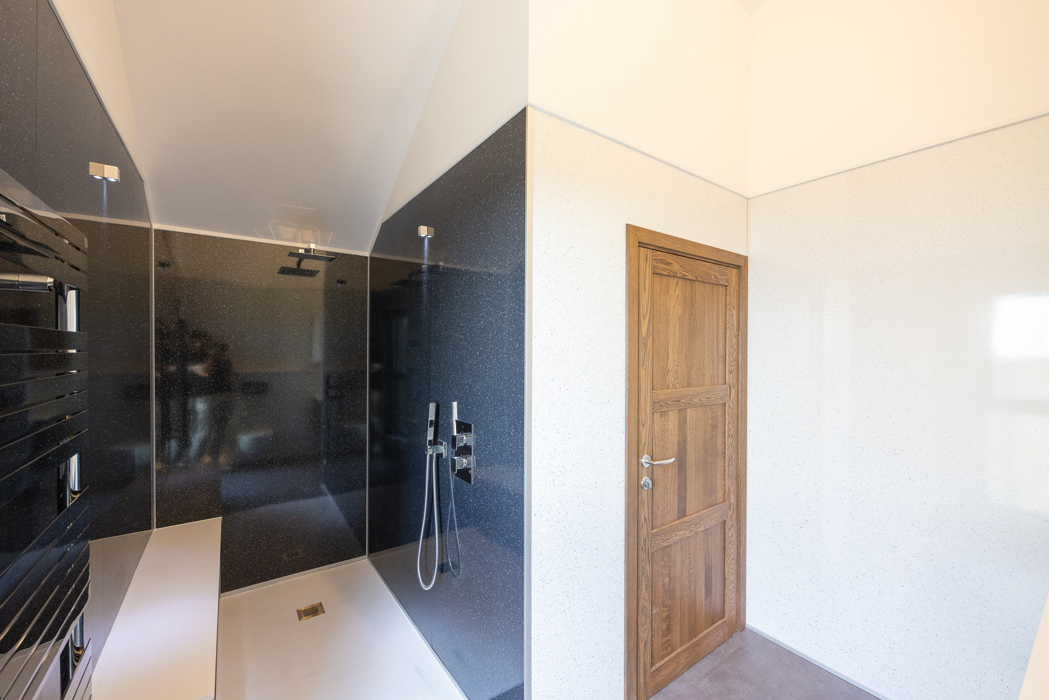 Stunning New House photo 30