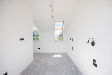 Stunning New House photo 27