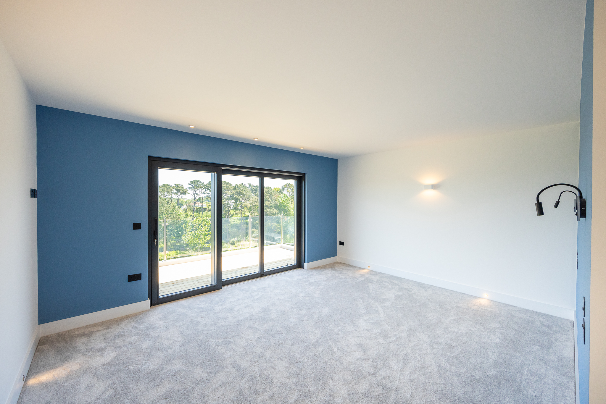 Stunning New House photo 50