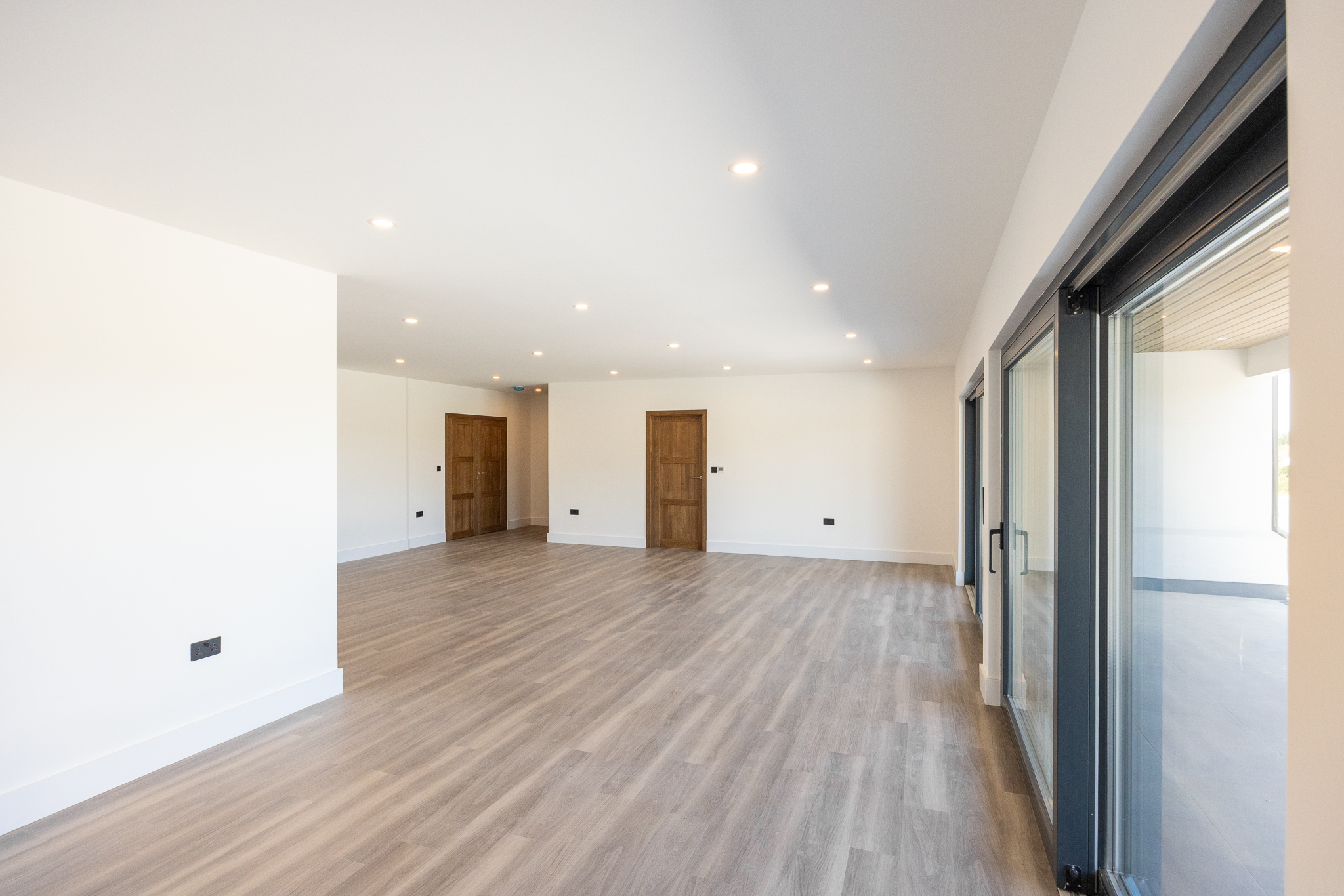 Stunning New House photo 57