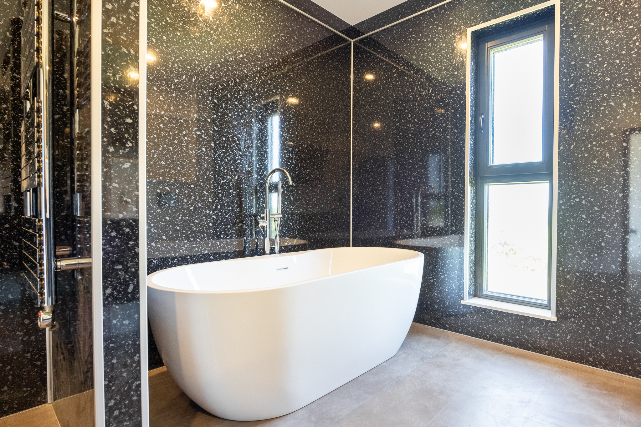 Stunning New House photo 41