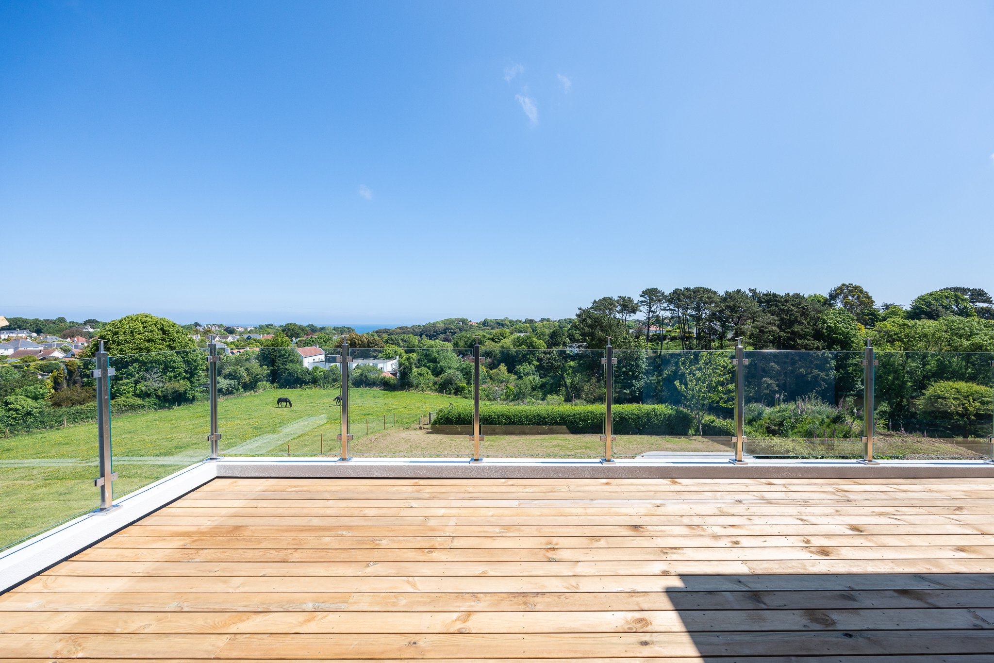 Stunning New House photo 47
