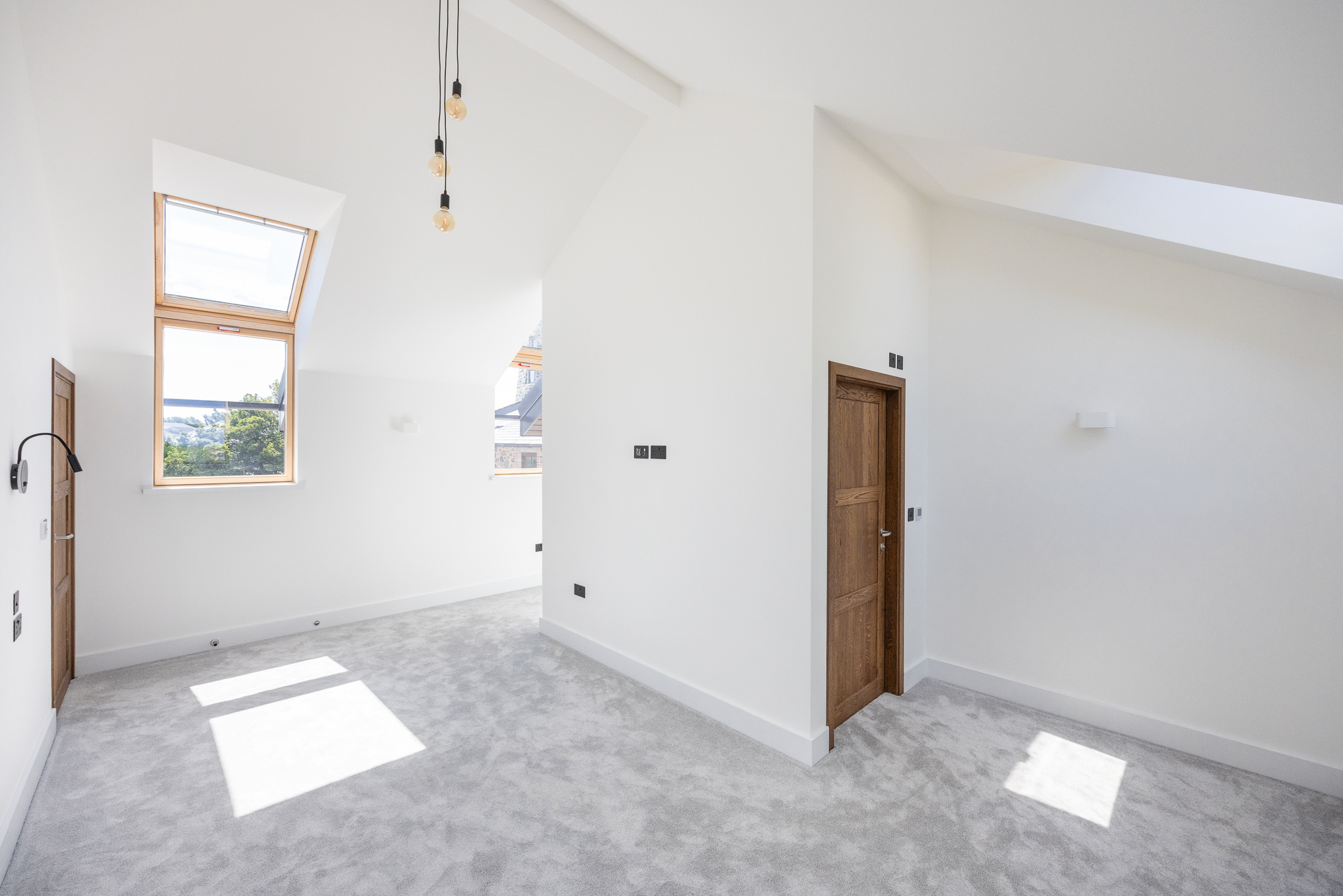 Stunning New House photo 28
