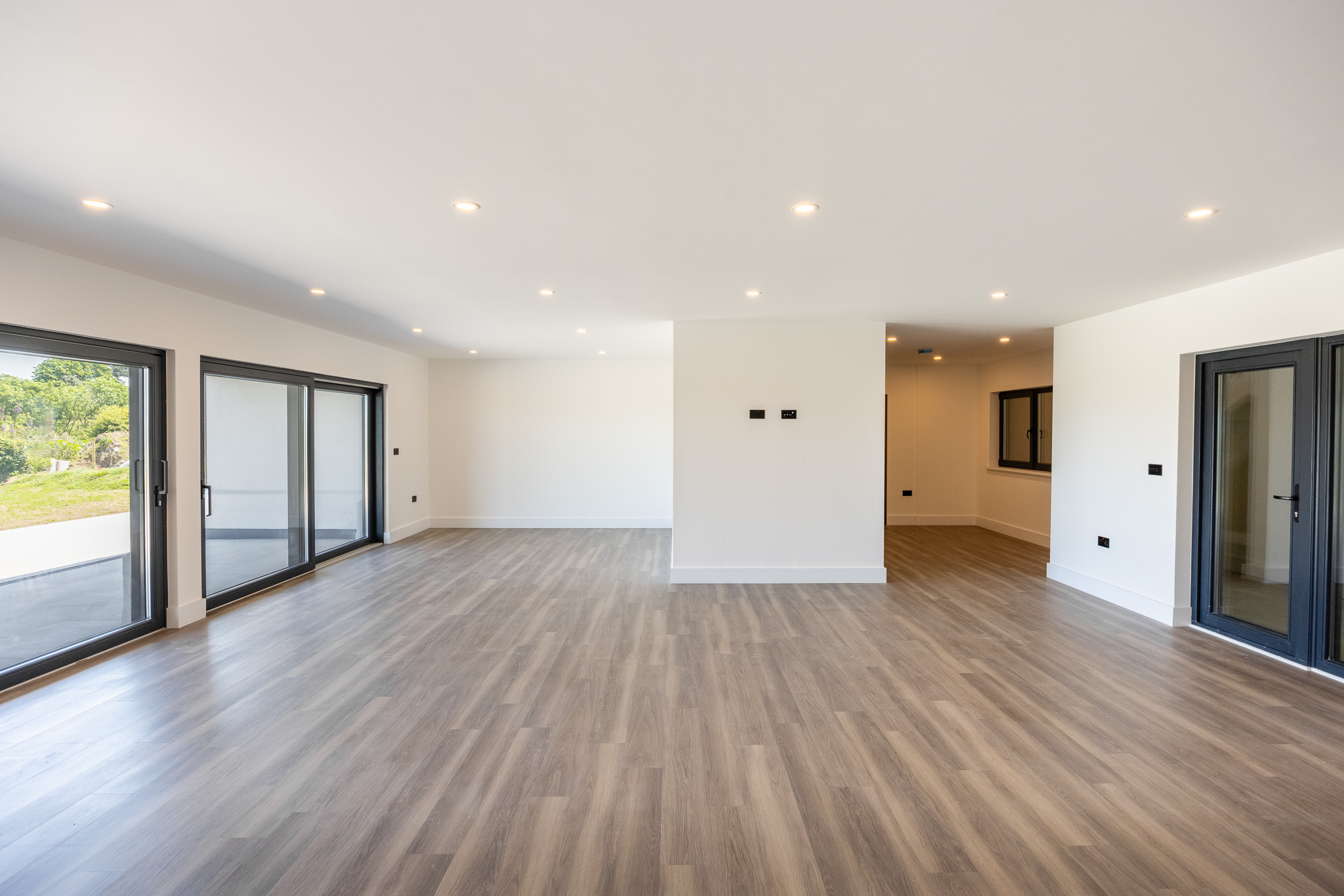 Stunning New House photo 56
