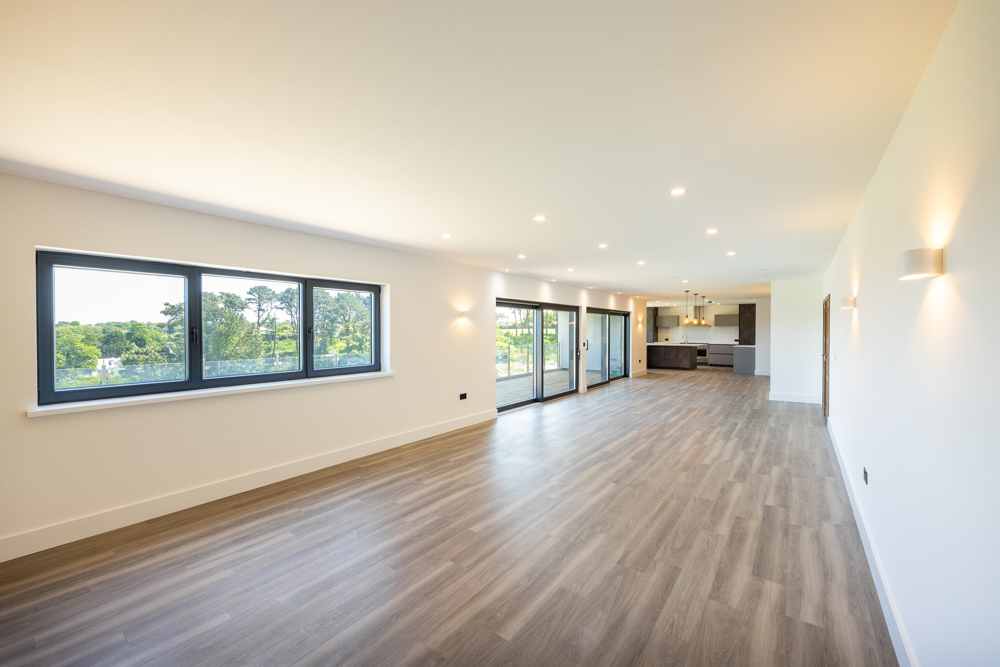 Stunning New House photo 12