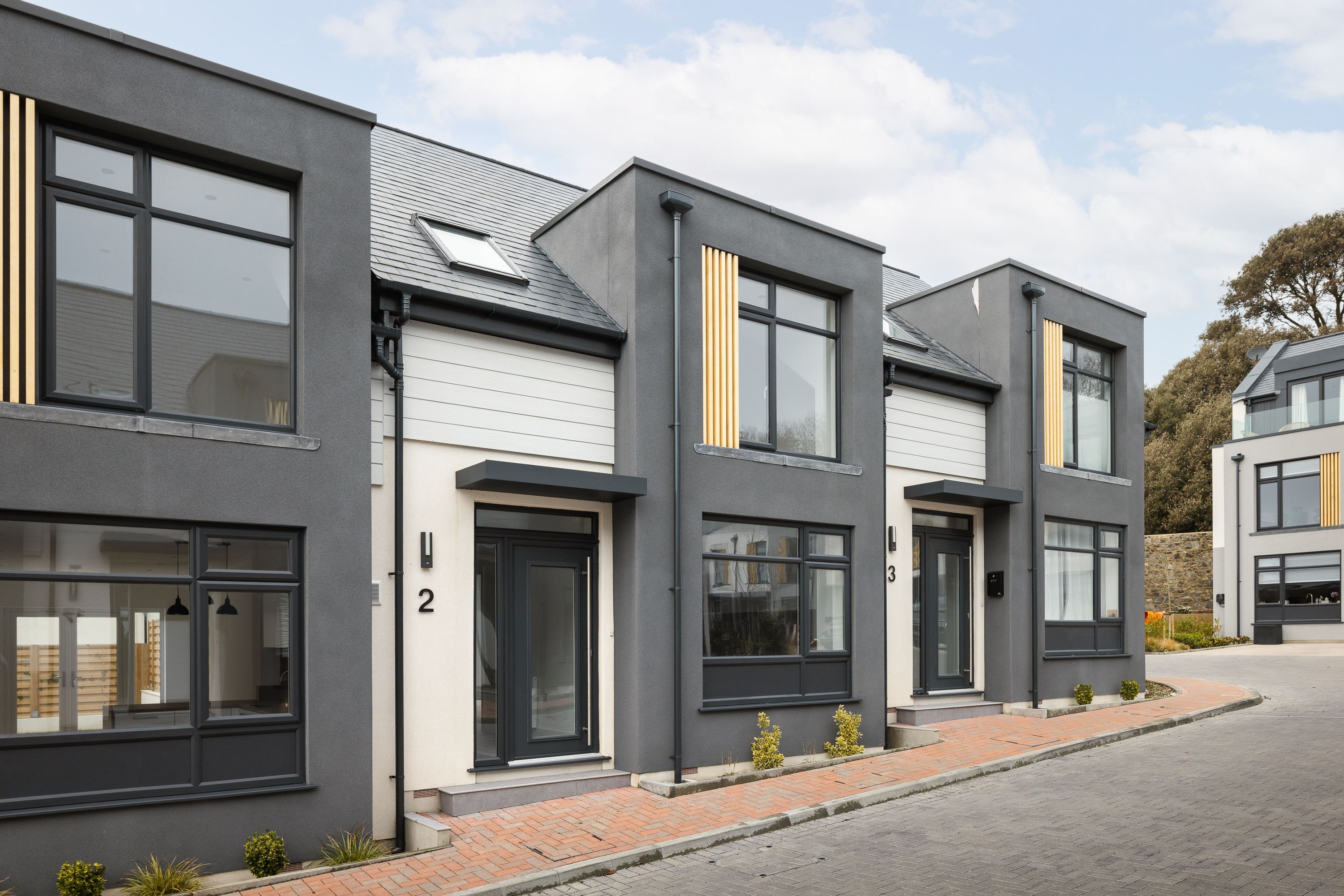 2 Allanson Court photo 2