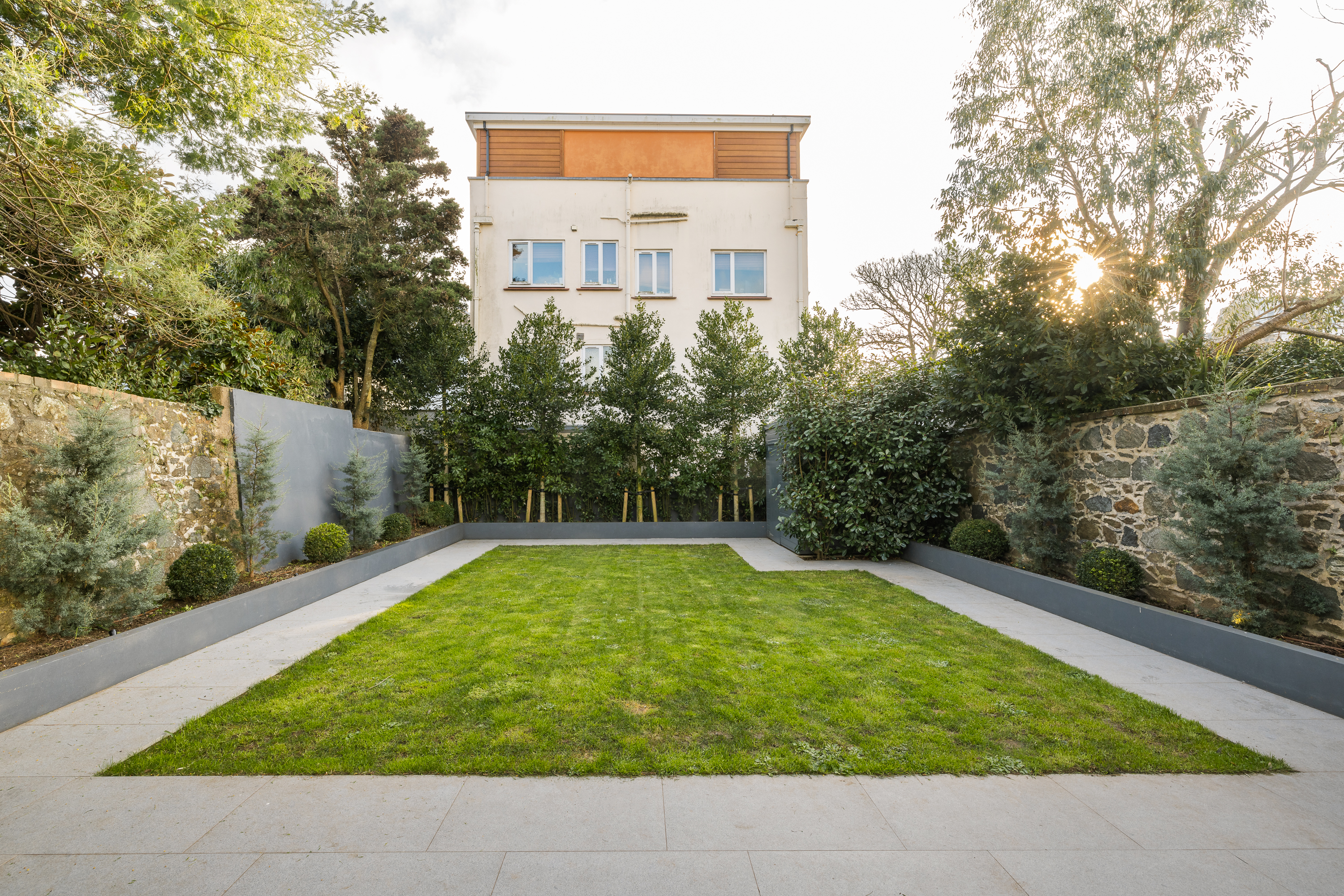 Mesnil Brock photo 71