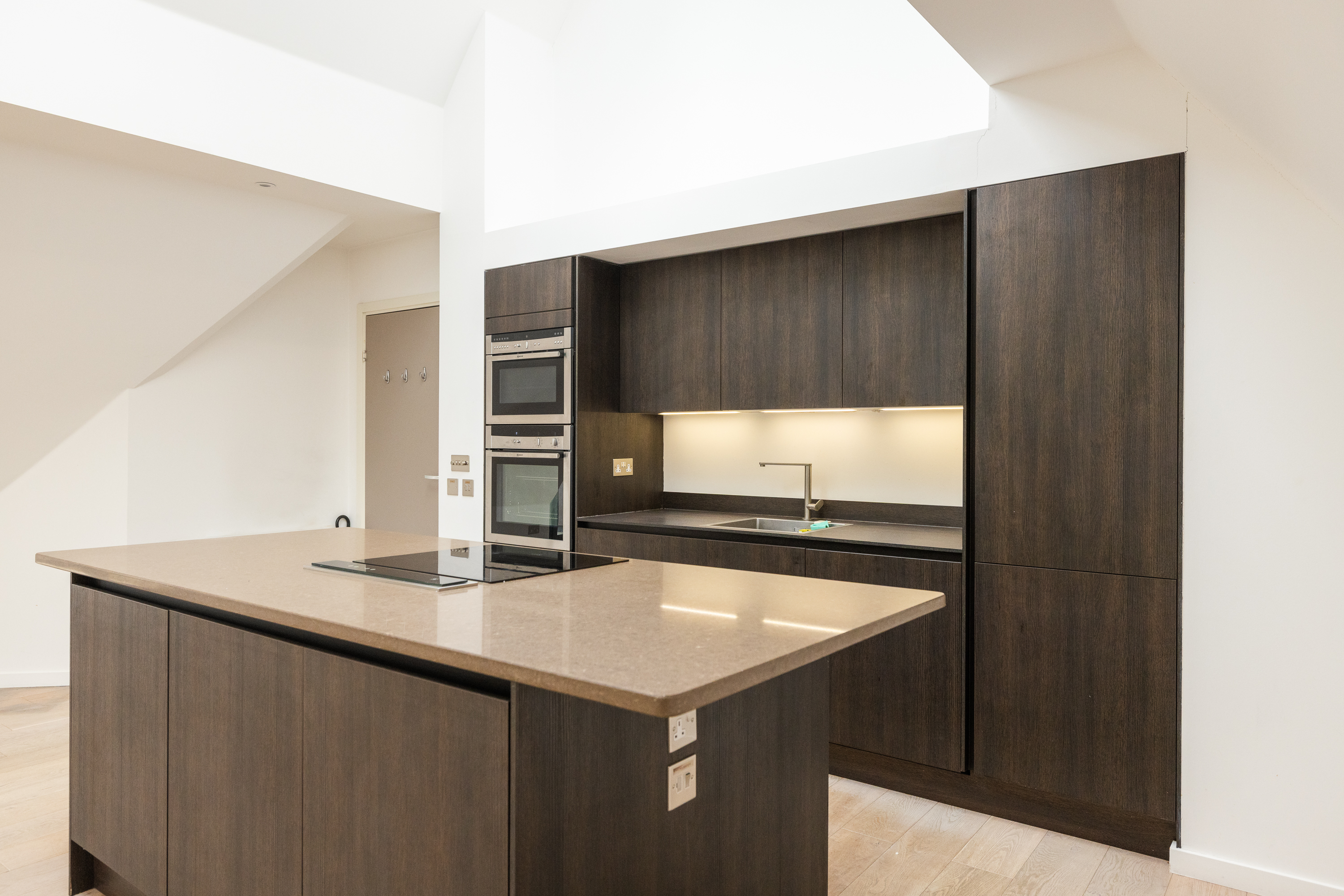 Apartment 10, Infinity Place photo 13