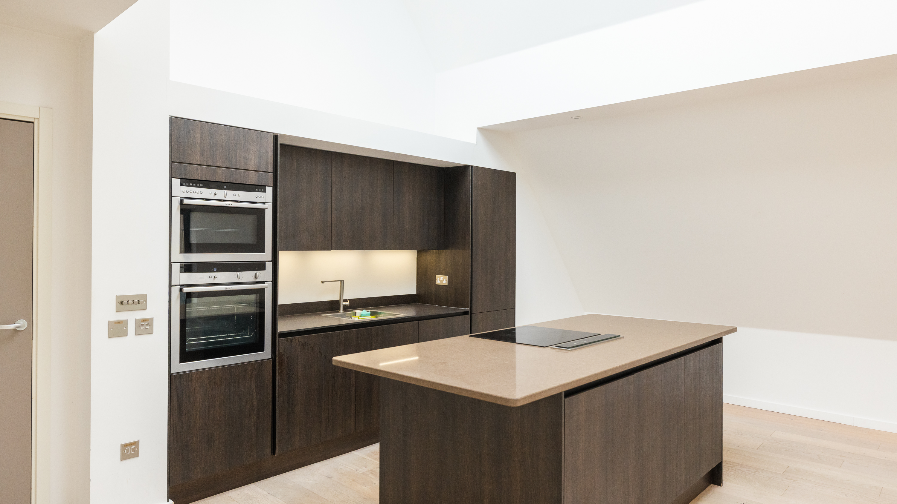 Apartment 10, Infinity Place photo 14