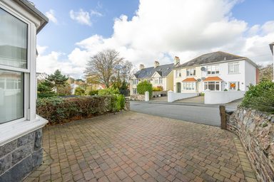 Hillstead photo 33