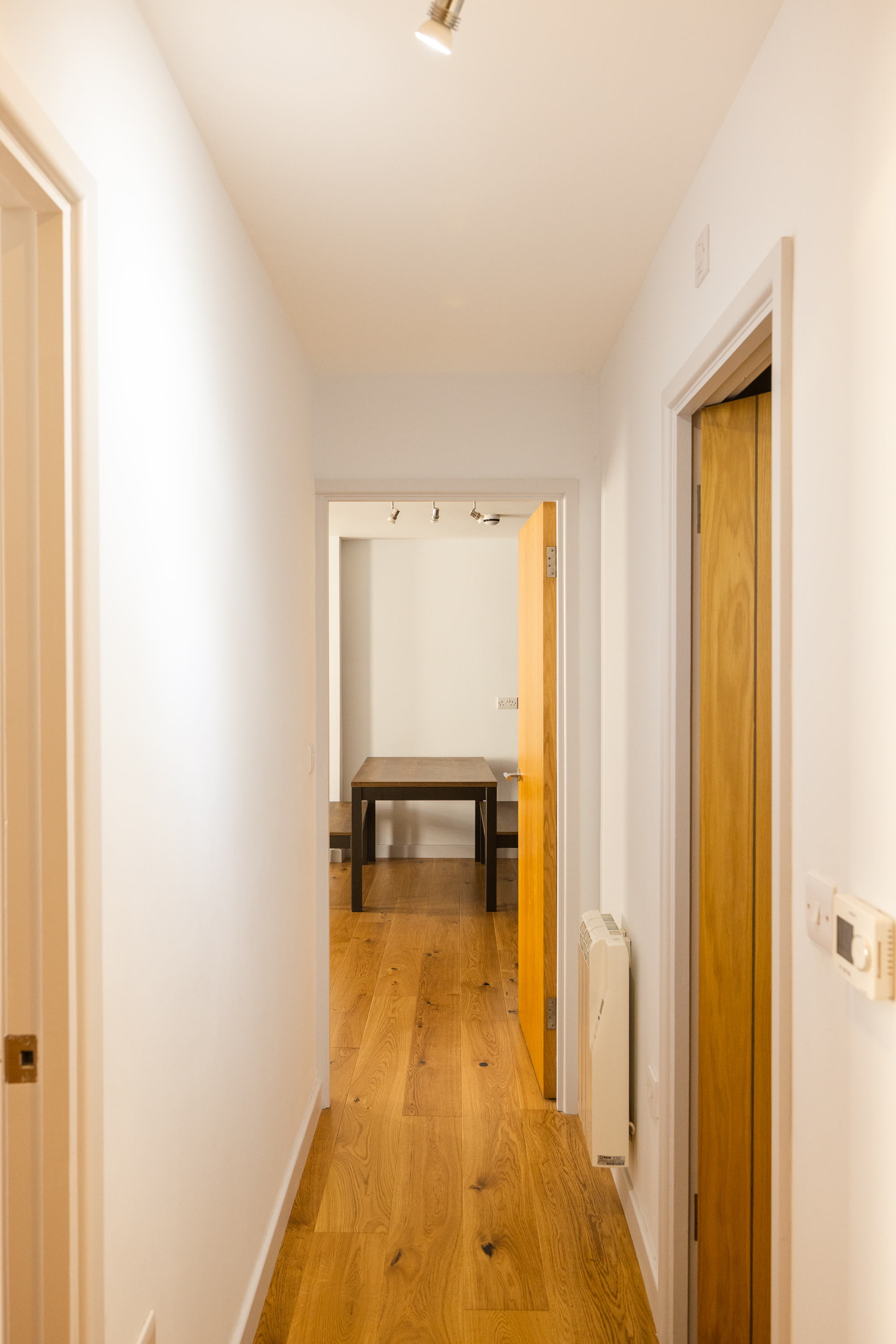 Apt. 1, 13-15 Victoria Road photo 3