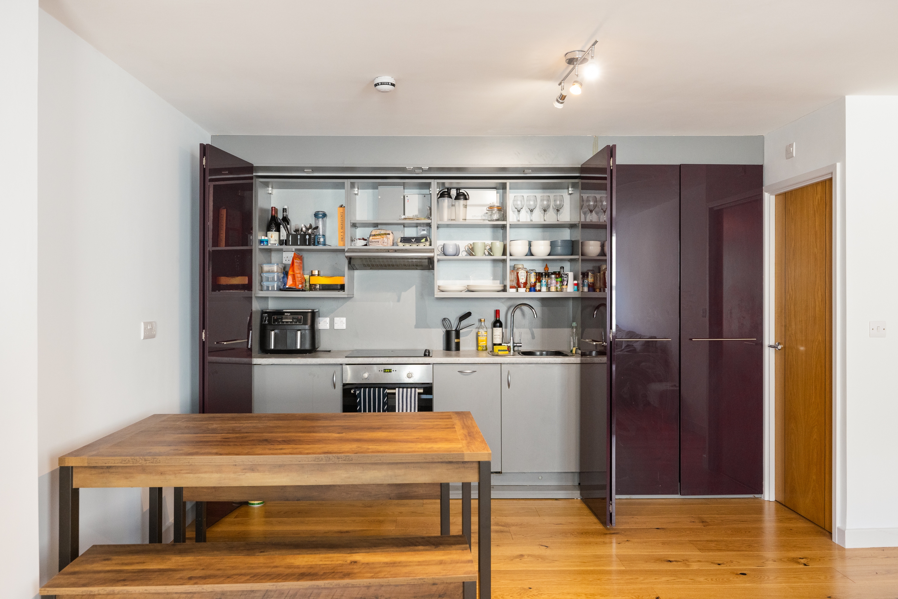 Apt. 1, 13-15 Victoria Road photo 9