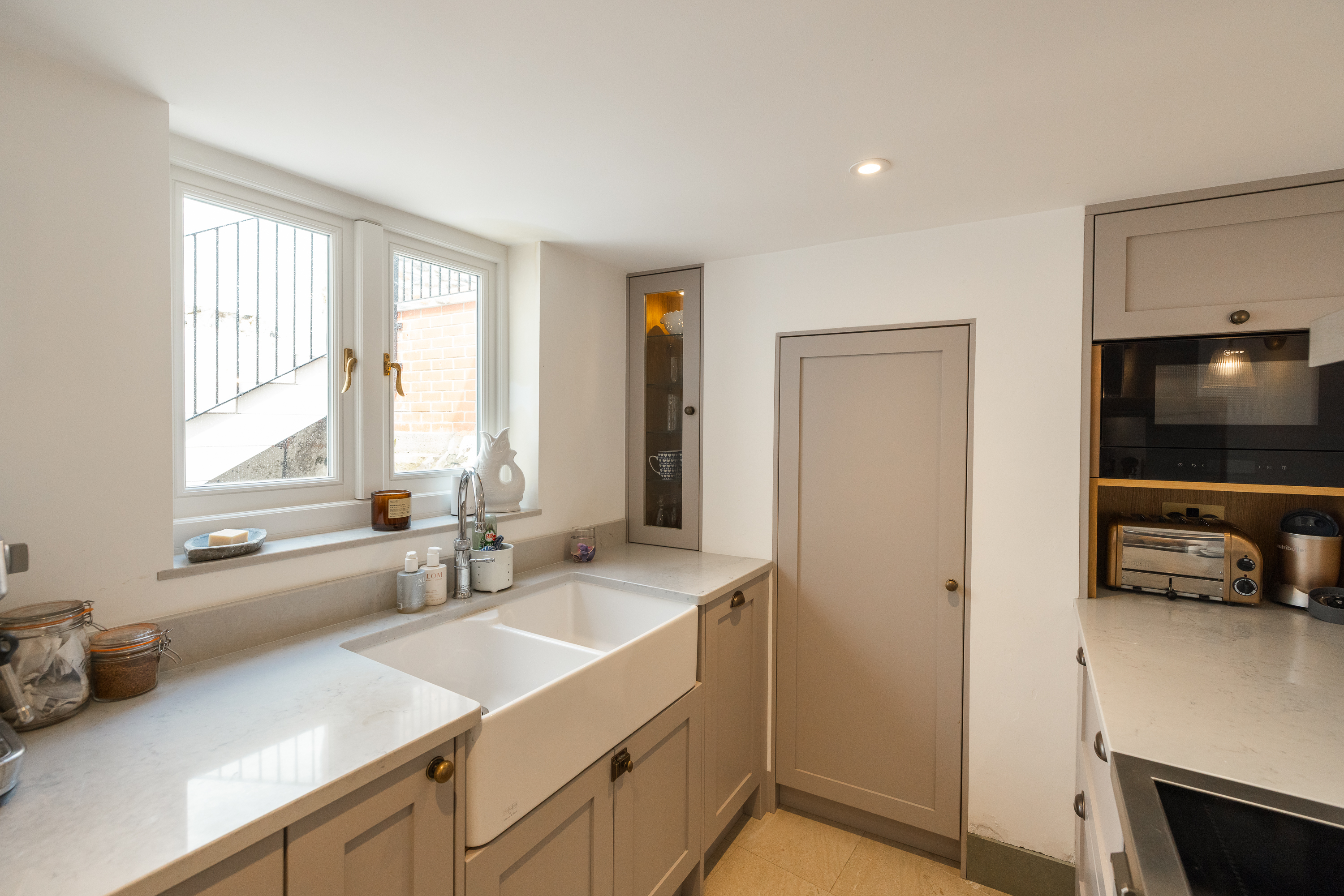 86, Victoria Road photo 15