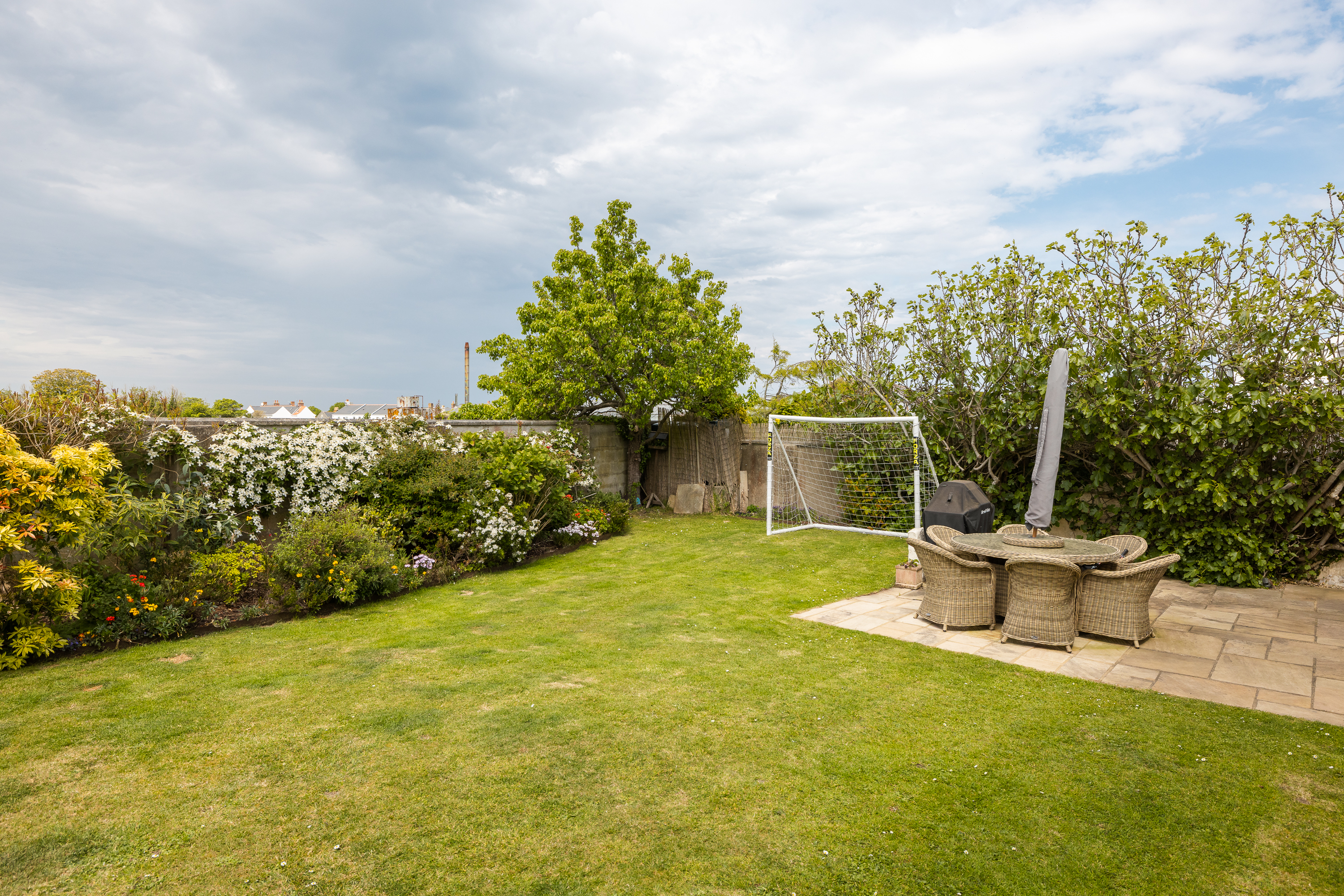 Little Gables photo 34