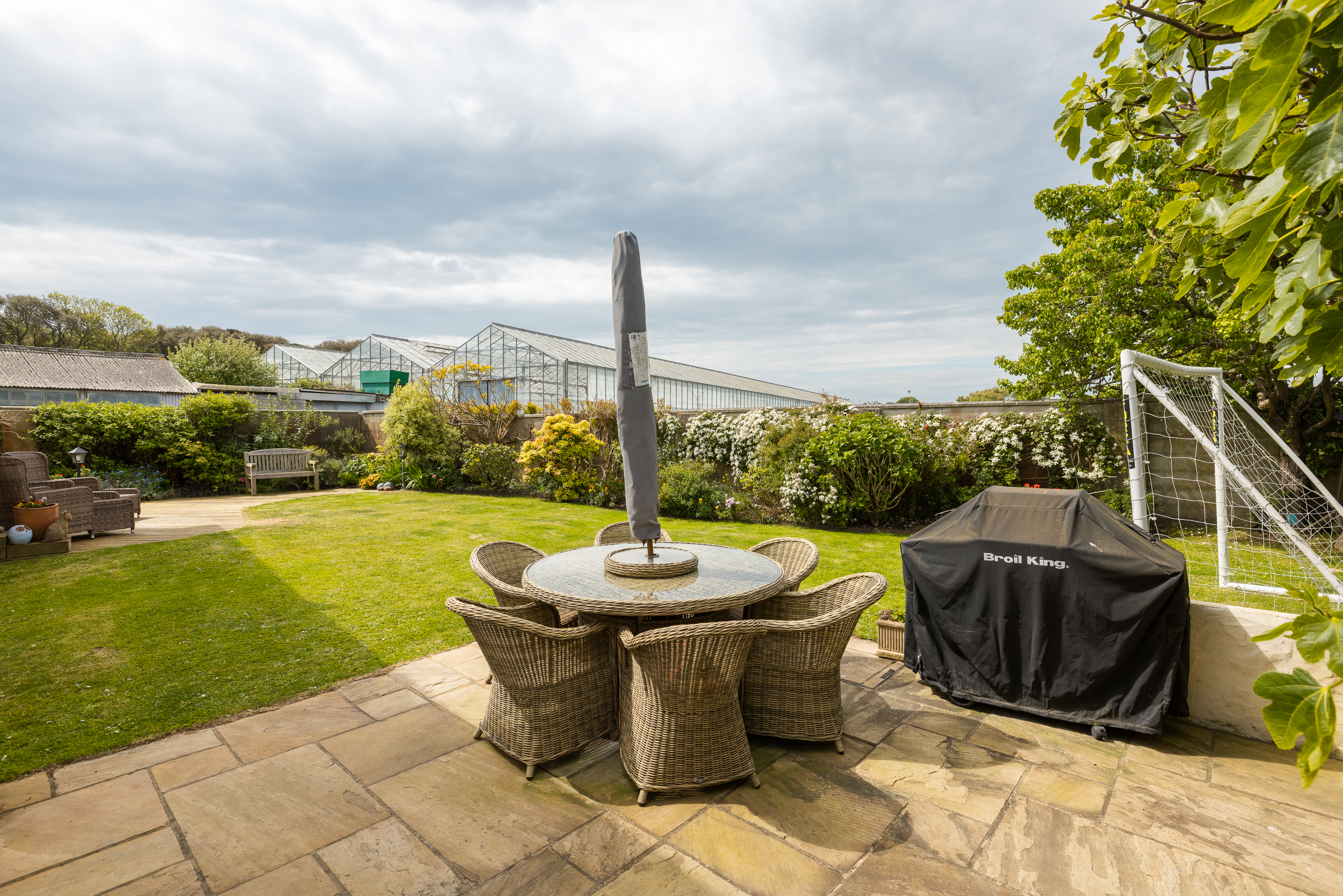 Little Gables photo 29