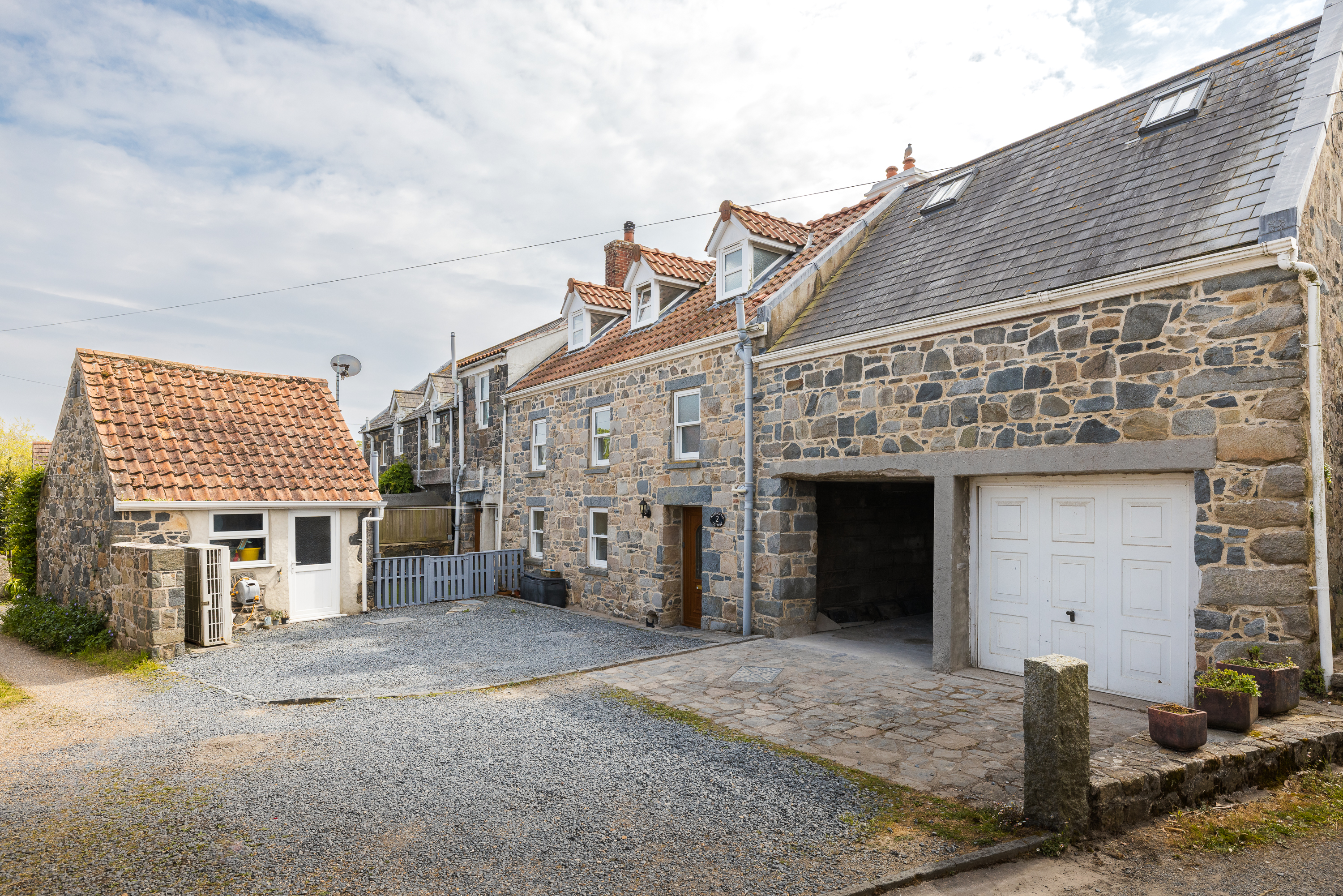 2, Maison De Bas Cottage
