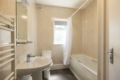 2 Kinross Cottage photo 12