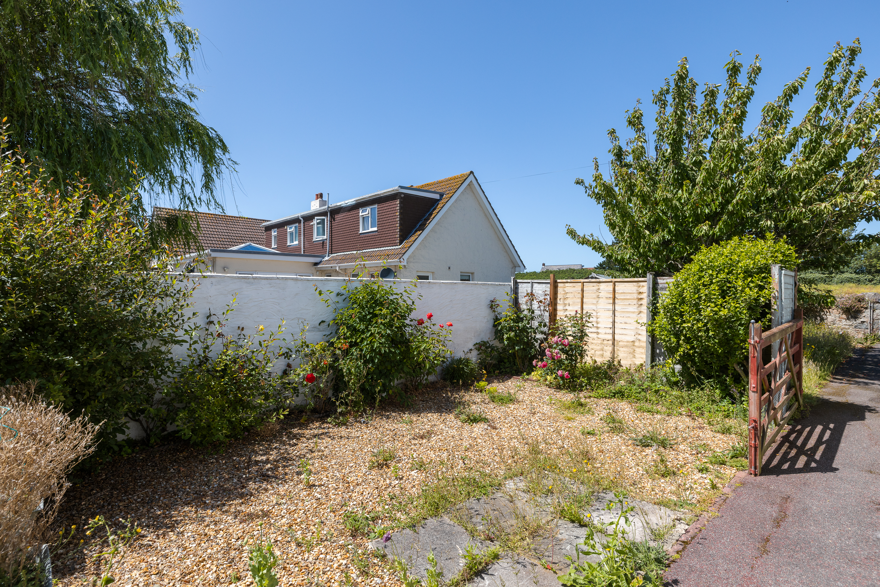 2 Kinross Cottage photo 25