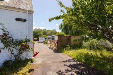 2 Kinross Cottage photo 26
