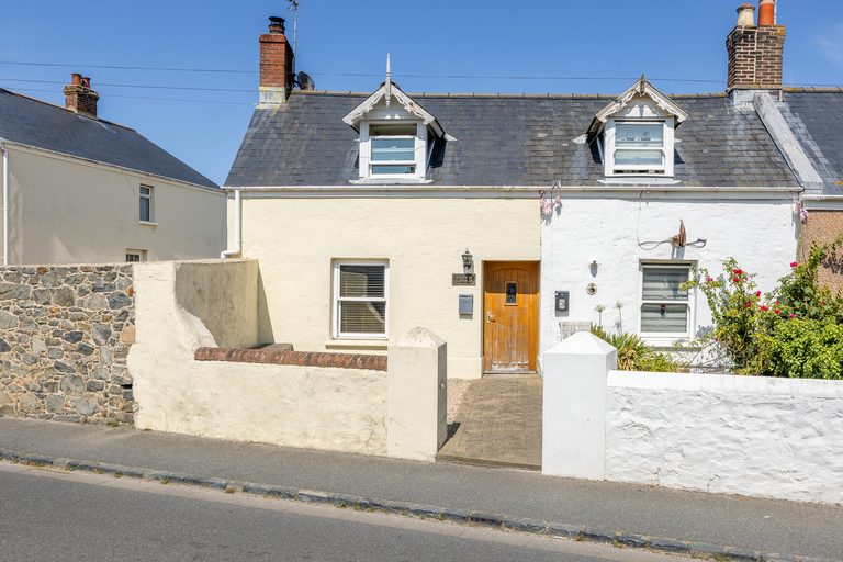 Caltina Cottage photo 1
