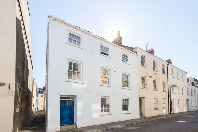 Flat 1, 19 Havilland Street