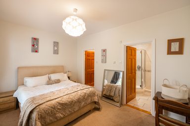 Apt. 1, Sardrette Court photo 4