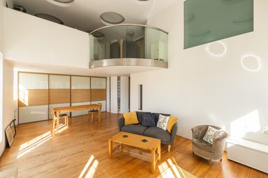 Apt. 2, British & Foreign School photo 5