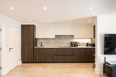 Apt 9, The Haven photo 13