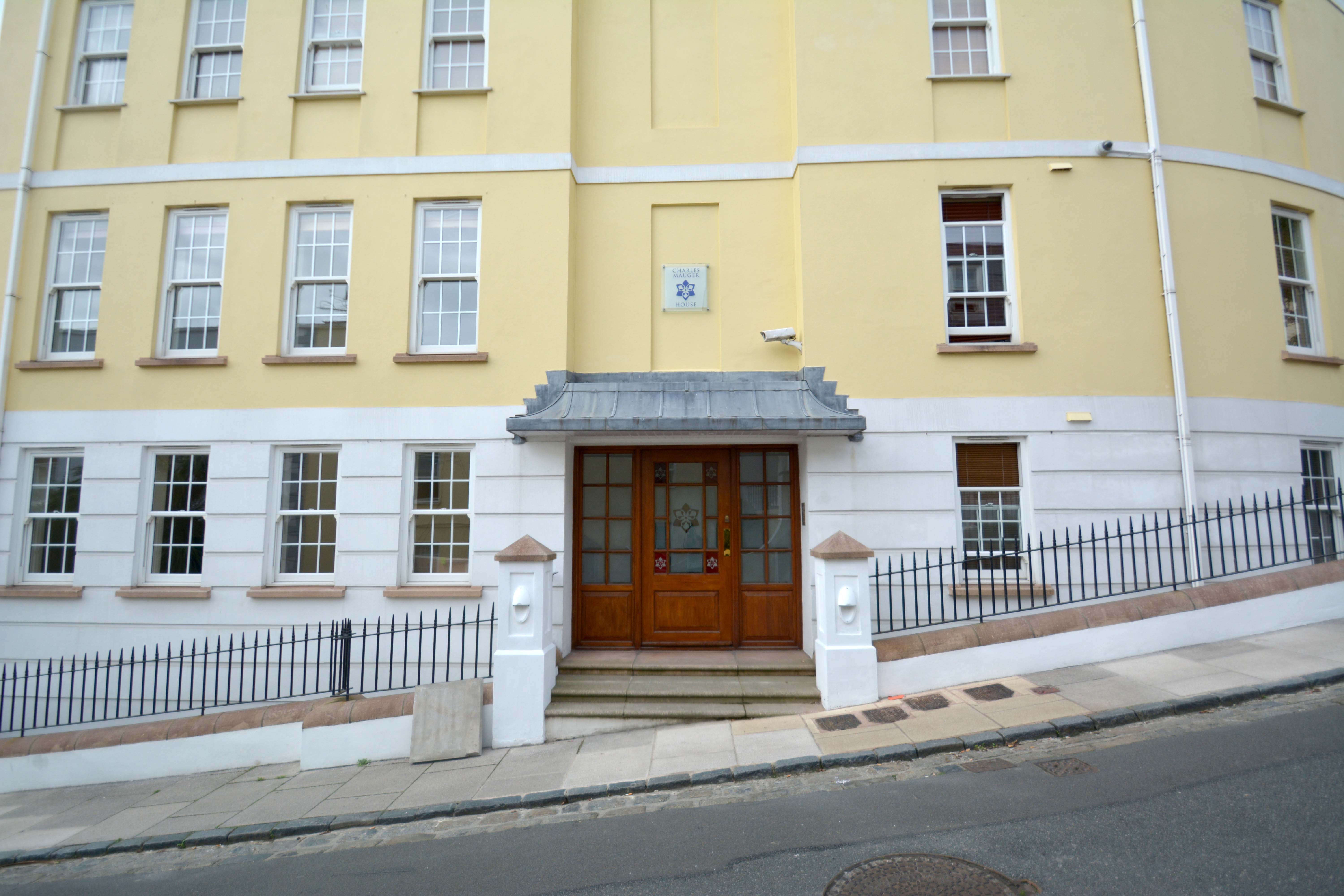 Apartment 5 Charles Mauger House photo 1