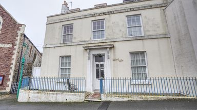 Elland Villa photo 9